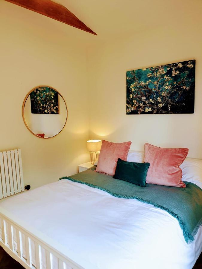 Finest Retreats - Blackbarn Wood Balsham Exterior foto